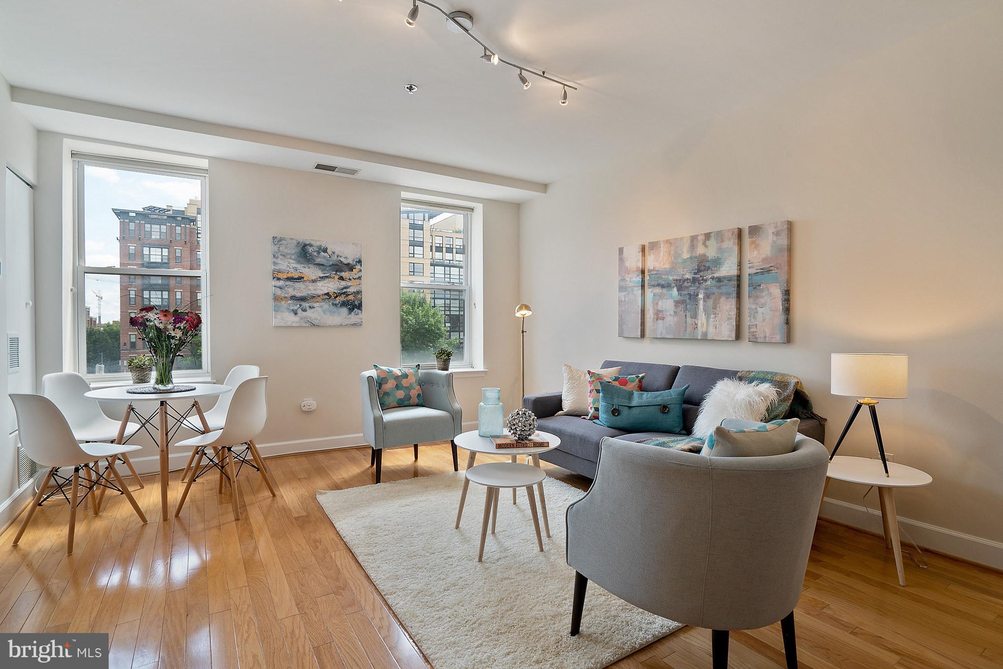 1418 W Street Northwest, Unit 401 Washington, DC 20009 - Photo 7 of 30 Living Room