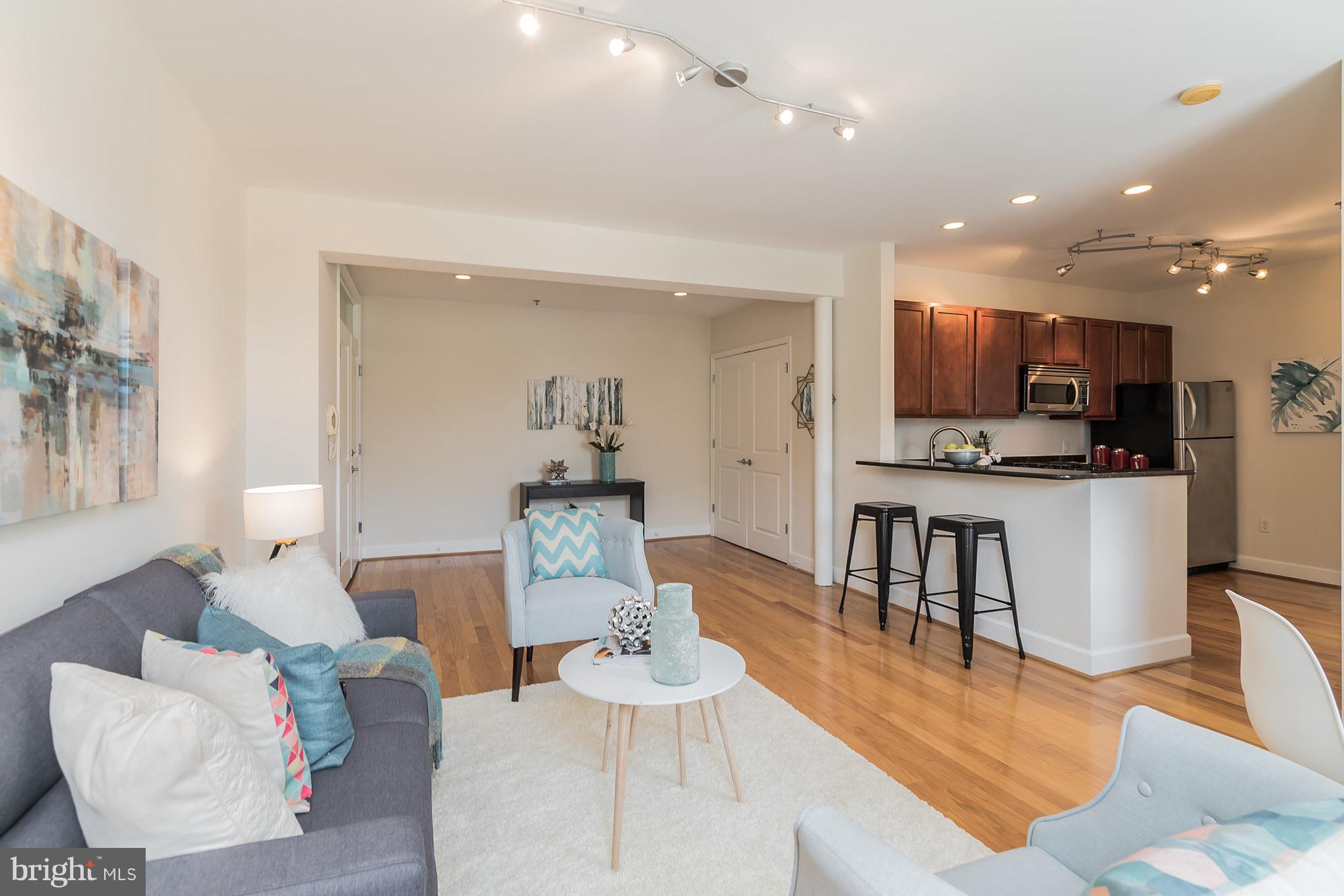 1418 W Street Northwest, Unit 401 Washington, DC 20009 - Photo 10 of 30 Living Room