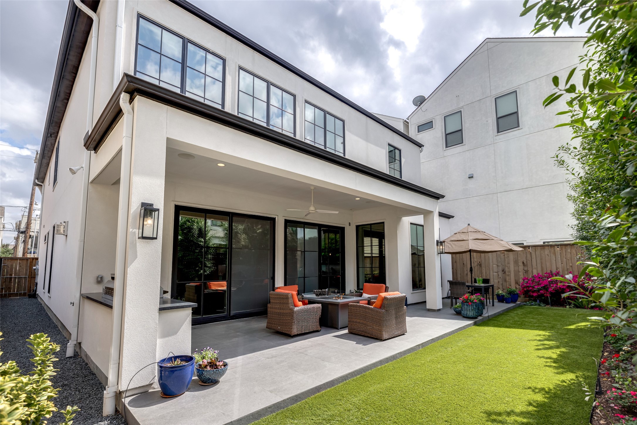 1918 Woodhead Street Houston, TX 77019 - Photo 4 of 49 a view of a building with sitting area