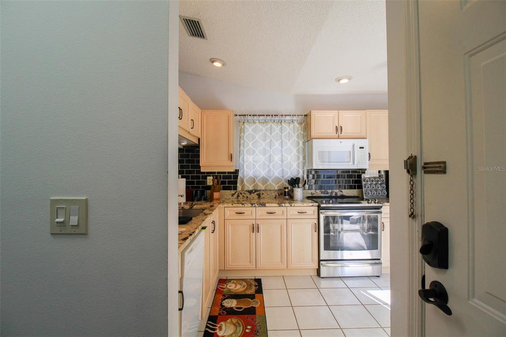 502 Sanderling Circle Bradenton, FL 34209 - Photo 16 of 47