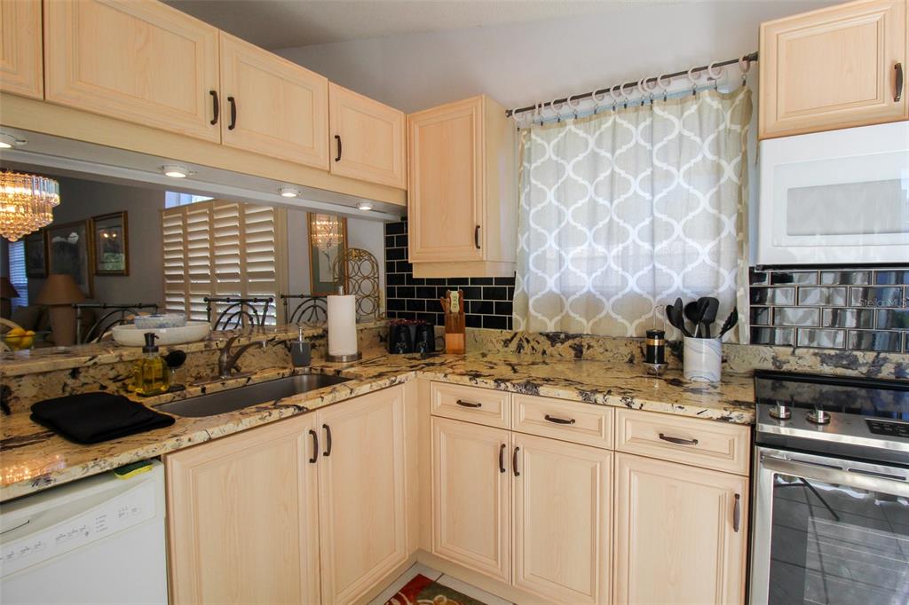 502 Sanderling Circle Bradenton, FL 34209 - Photo 17 of 47