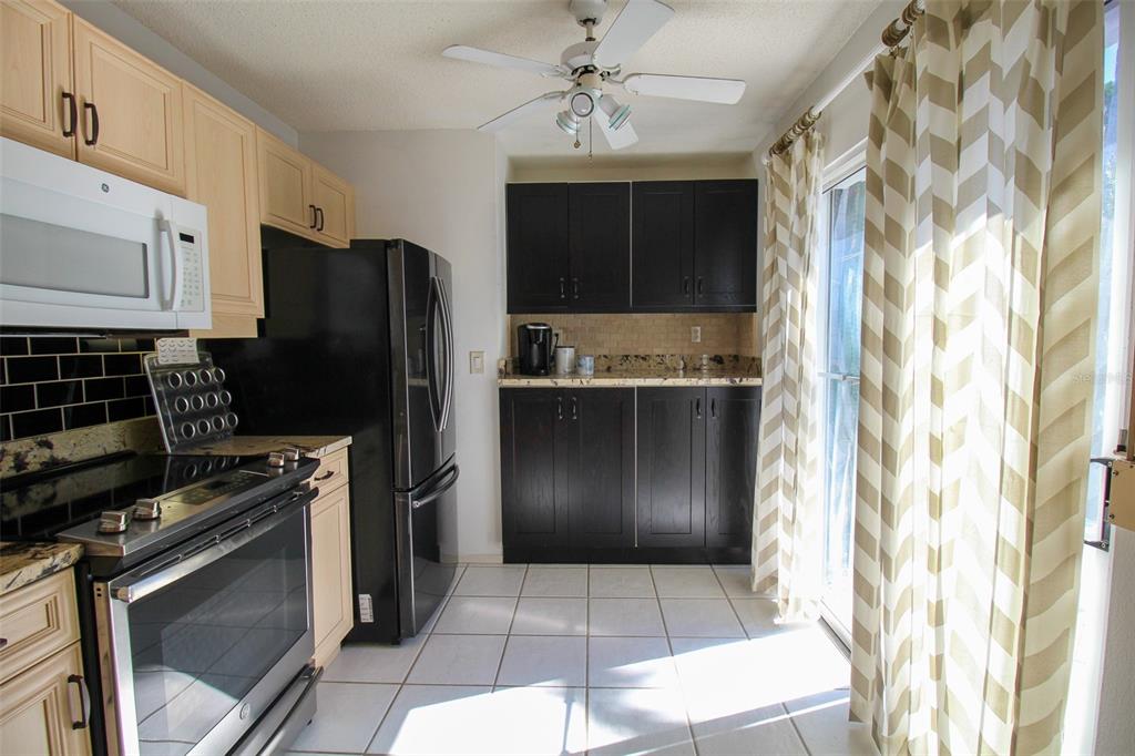 502 Sanderling Circle Bradenton, FL 34209 - Photo 18 of 47