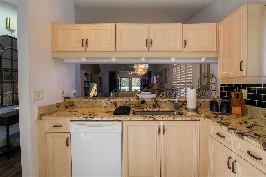 502 Sanderling Circle Bradenton, FL 34209 - Photo 20 of 47