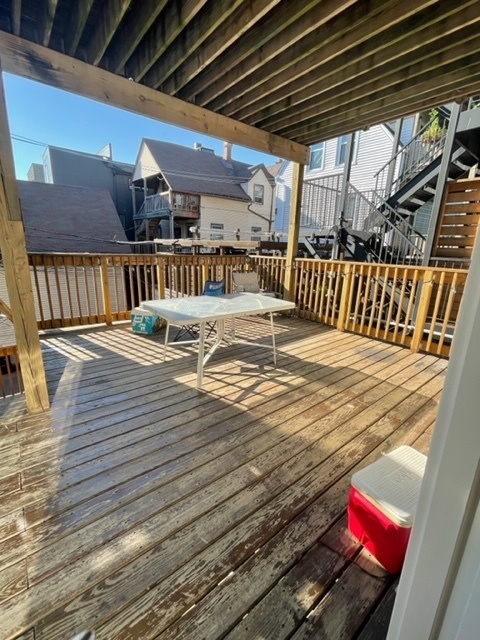 3216 North Racine Avenue, Unit 2 Chicago, IL 60657 - Photo 16 of 16