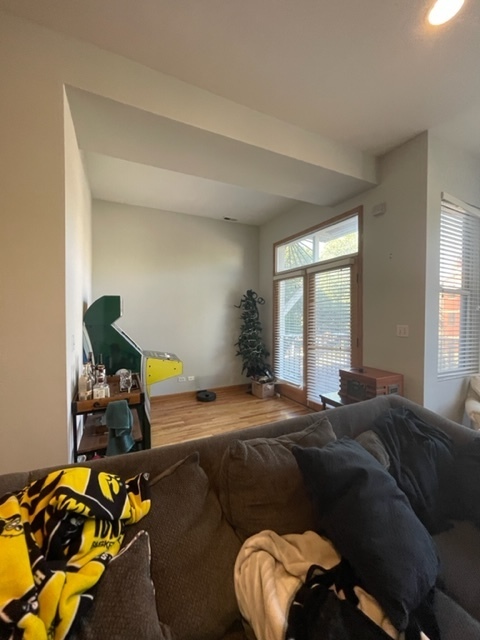 3216 North Racine Avenue, Unit 2 Chicago, IL 60657 - Photo 6 of 16