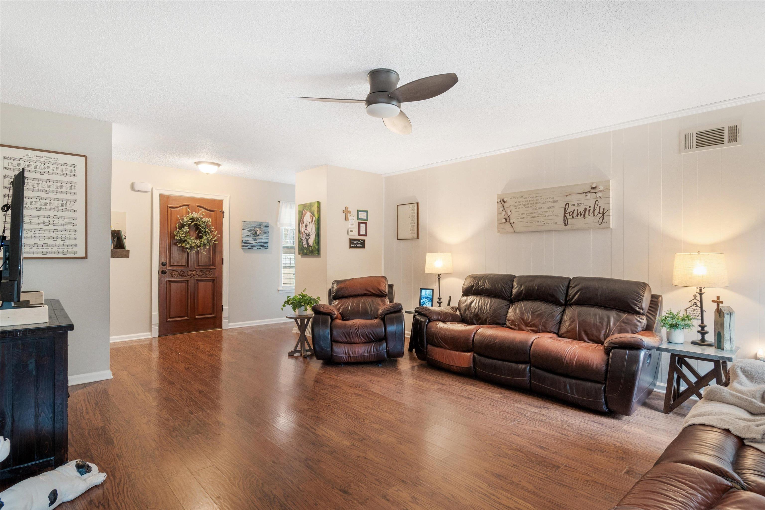 2984 Ruffle Drive Bartlett, TN 38134 - Photo 3 of 31 a living room with furniture and a wooden floor