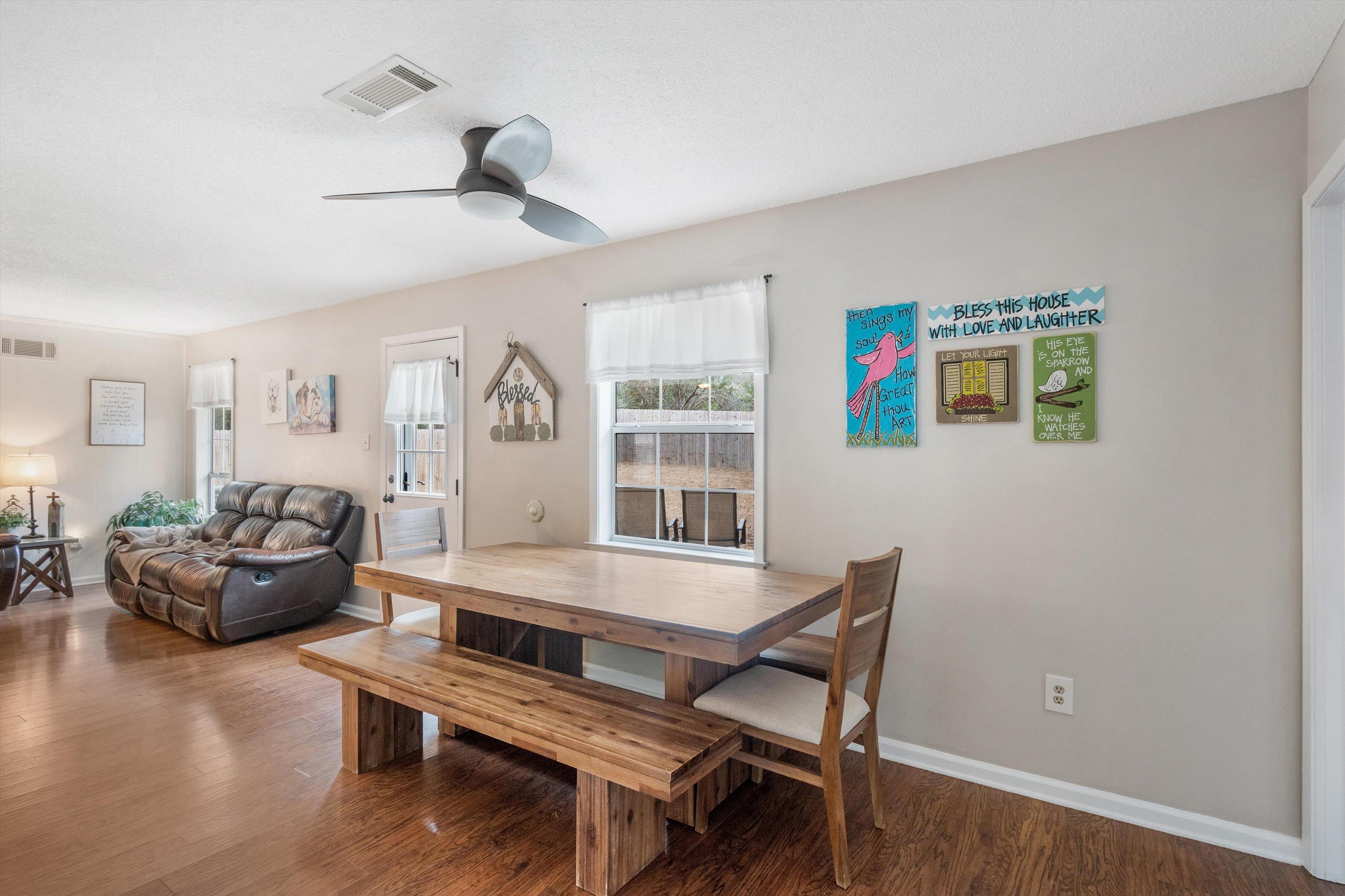 2984 Ruffle Drive Bartlett, TN 38134 - Photo 8 of 31 a living room with furniture and a window