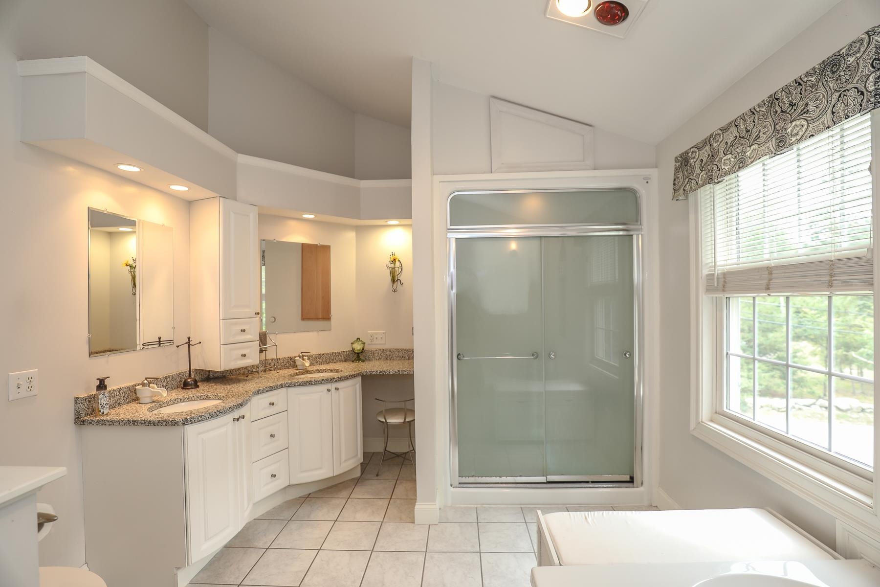 159 Chester Road Candia, NH 03034 - Photo 18 of 33