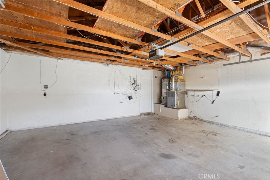 18891 Shoshonee Road Apple Valley, CA 92307 - Photo 19 of 33 a view of a room with storage