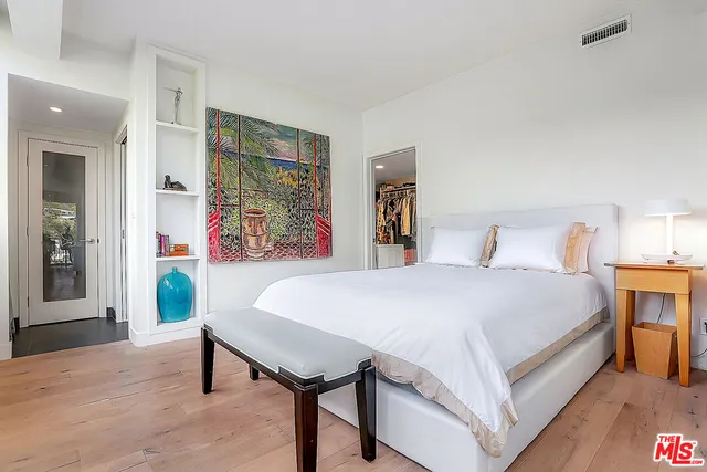 $6,500 | 17352 Sunset Boulevard, Unit 301, Pacific Palisades, CA 90272