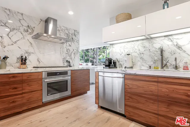 $6,500 | 17352 Sunset Boulevard, Unit 301, Pacific Palisades, CA 90272