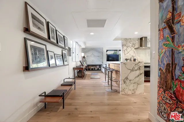 $6,500 | 17352 Sunset Boulevard, Unit 301, Pacific Palisades, CA 90272