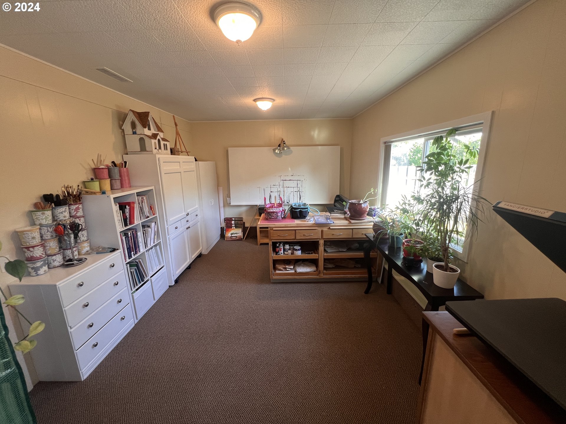 4091 Scenic Drive Eugene, OR 97404 - Photo 24 of 45 Bedroom
