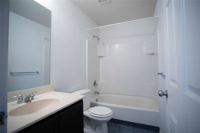 $2,150 | 1412 Lone Pine Drive, Little Elm, TX 75068