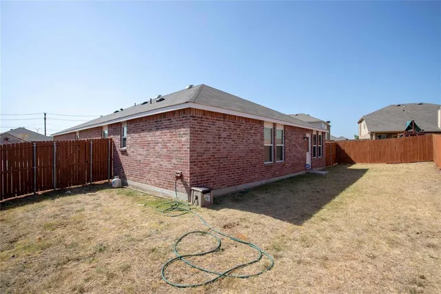 $2,150 | 1412 Lone Pine Drive, Little Elm, TX 75068