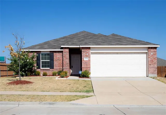 $2,150 | 1412 Lone Pine Drive, Little Elm, TX 75068