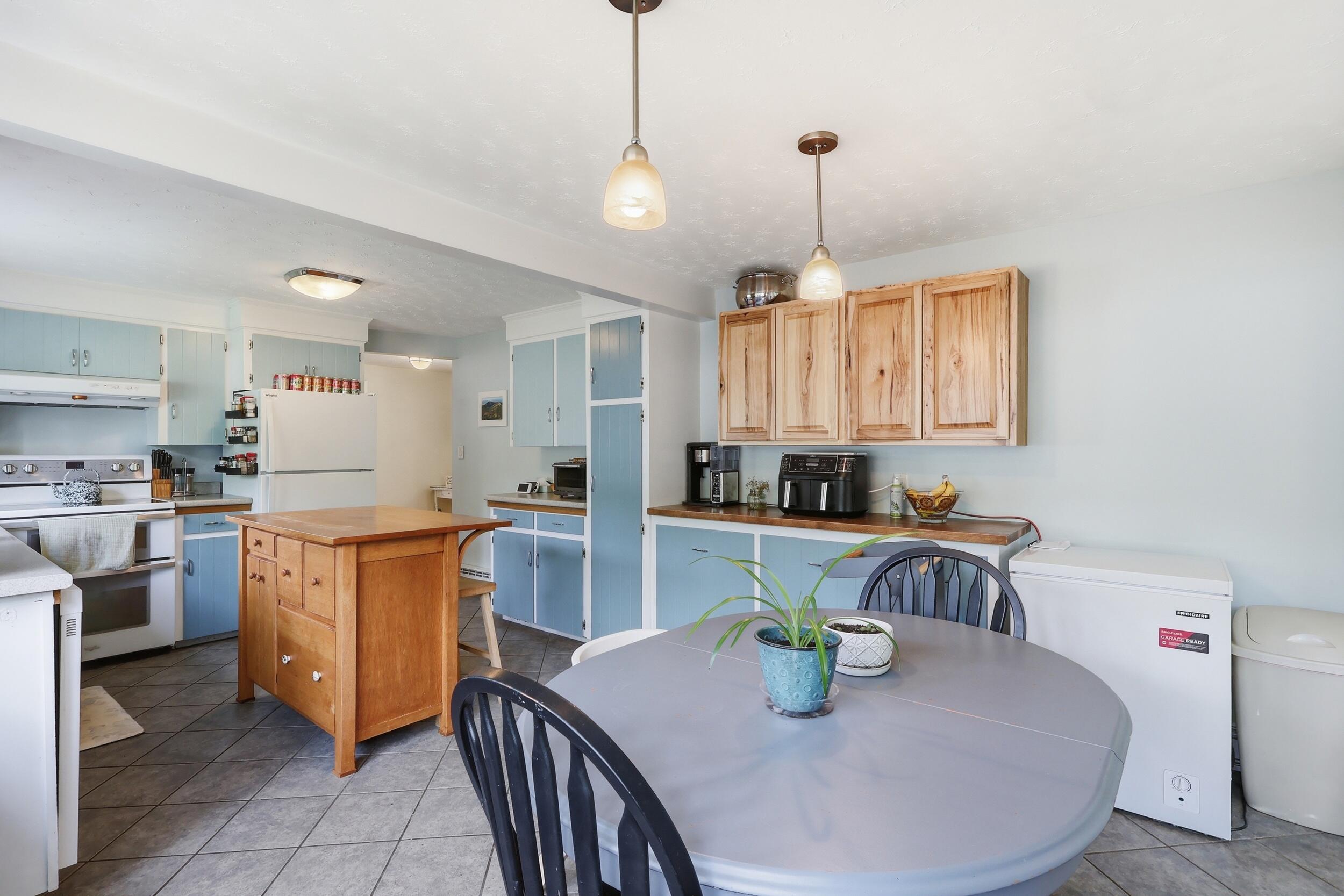 11 Cascade Road Old Orchard Beach, ME 04064 - Photo 16 of 57