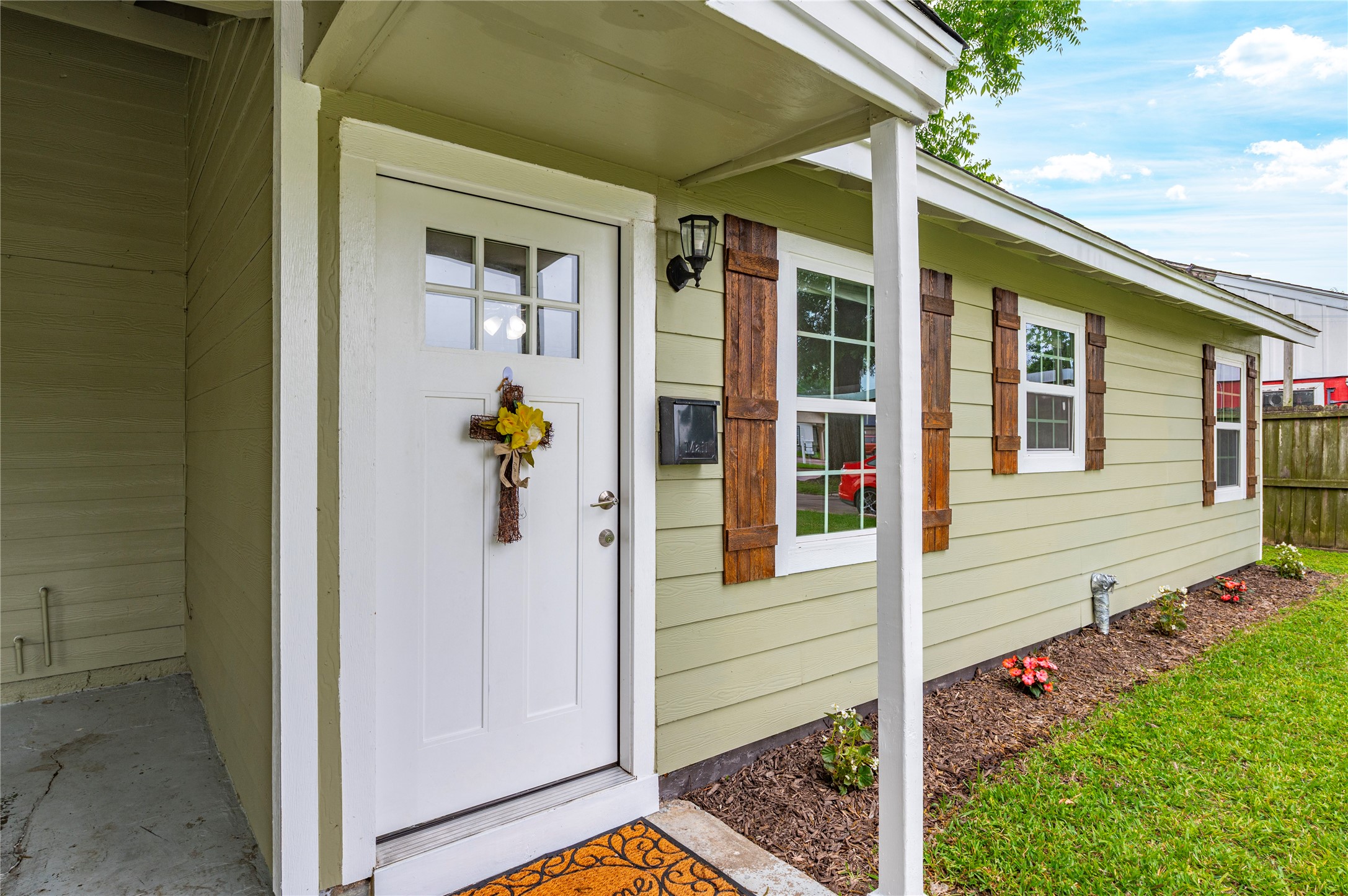 504 Burke Road Pasadena, TX 77506 - Photo 6 of 26