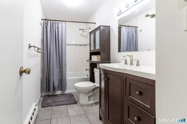 $239,900 | 71 White Oak Avenue, Unit B6, Plainville, CT 06062