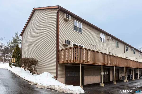 $239,900 | 71 White Oak Avenue, Unit B6, Plainville, CT 06062