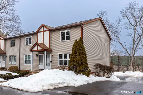 $239,900 | 71 White Oak Avenue, Unit B6, Plainville, CT 06062