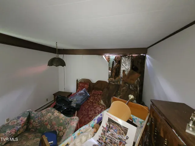 $249,900 | 18775 Riverside Drive, Grundy, VA 24614