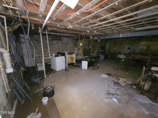 $249,900 | 18775 Riverside Drive, Grundy, VA 24614