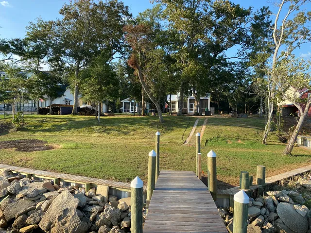a view of a lake with houses