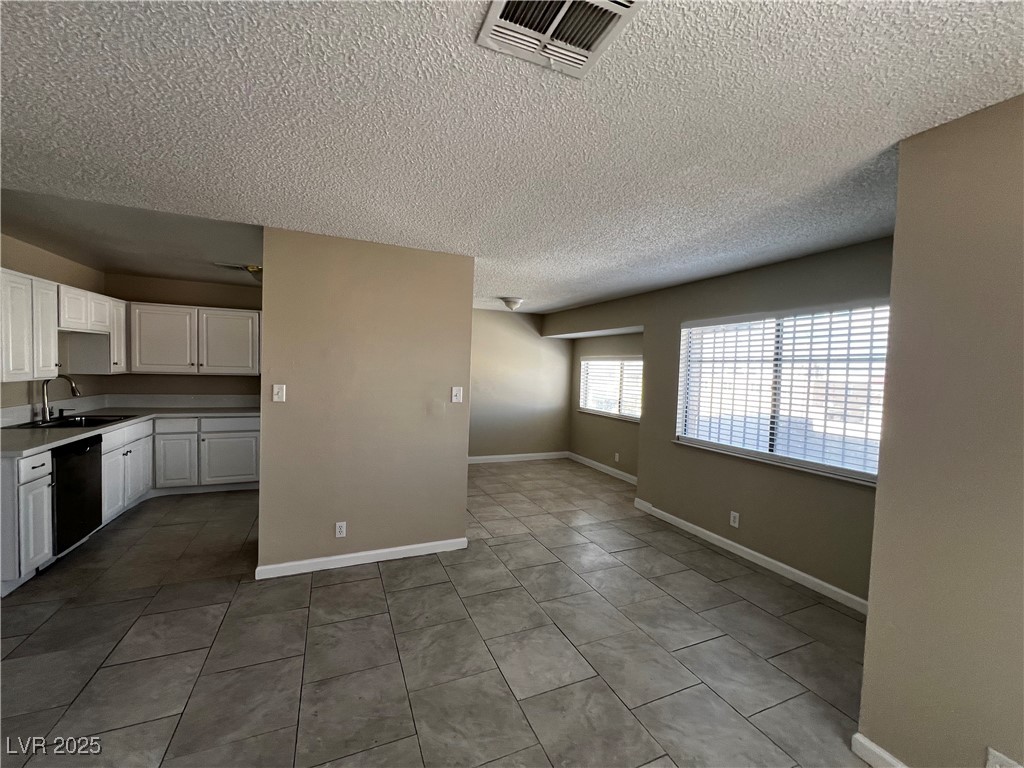 6941 Appleton Drive, Unit C Las Vegas, NV 89156 - Photo 6 of 22