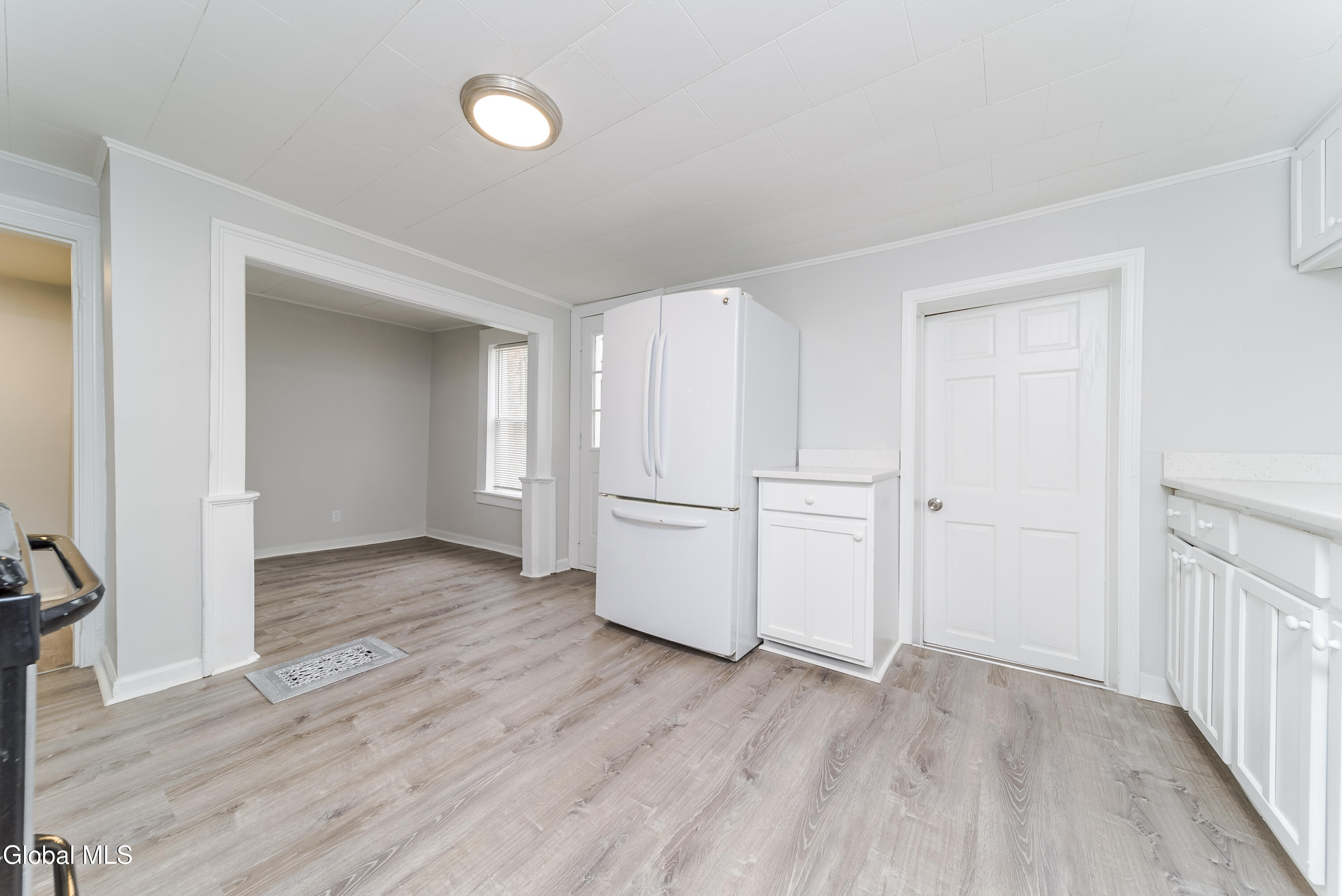 824 2nd Street Rensselaer, NY 12144 - Photo 7 of 27 005