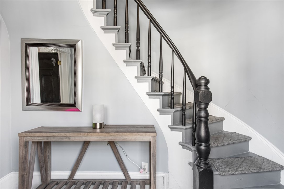 104 Tell Street Providence, RI 02909 - Photo 5 of 47 Entry/Common Area