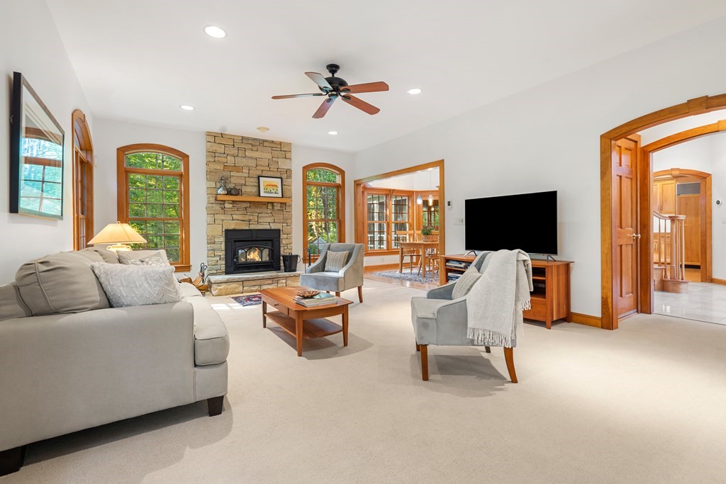 37 Davis Road Carlisle, MA 01741 - Photo 6 of 42 Gallery Image 6