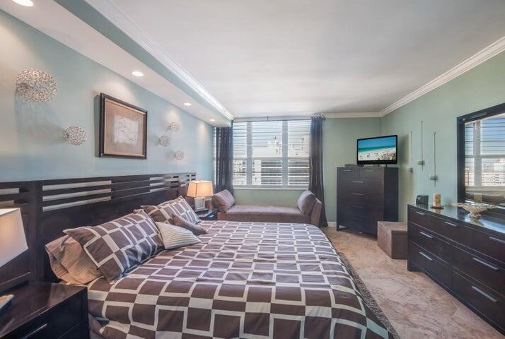 100 Lincoln Road, Unit 1208 Miami Beach, FL 33139 - Photo 12 of 26 Bedroom