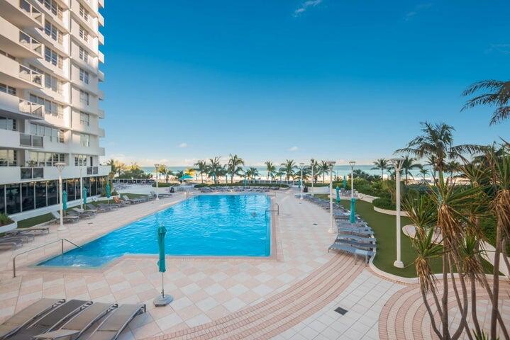100 Lincoln Road, Unit 1208 Miami Beach, FL 33139 - Photo 20 of 26 Newly redone pool
