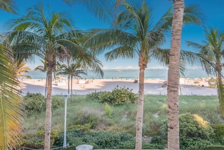 100 Lincoln Road, Unit 1208 Miami Beach, FL 33139 - Photo 23 of 26 Views from pool deck