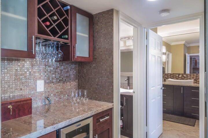 100 Lincoln Road, Unit 1208 Miami Beach, FL 33139 - Photo 9 of 26 Dry Bar