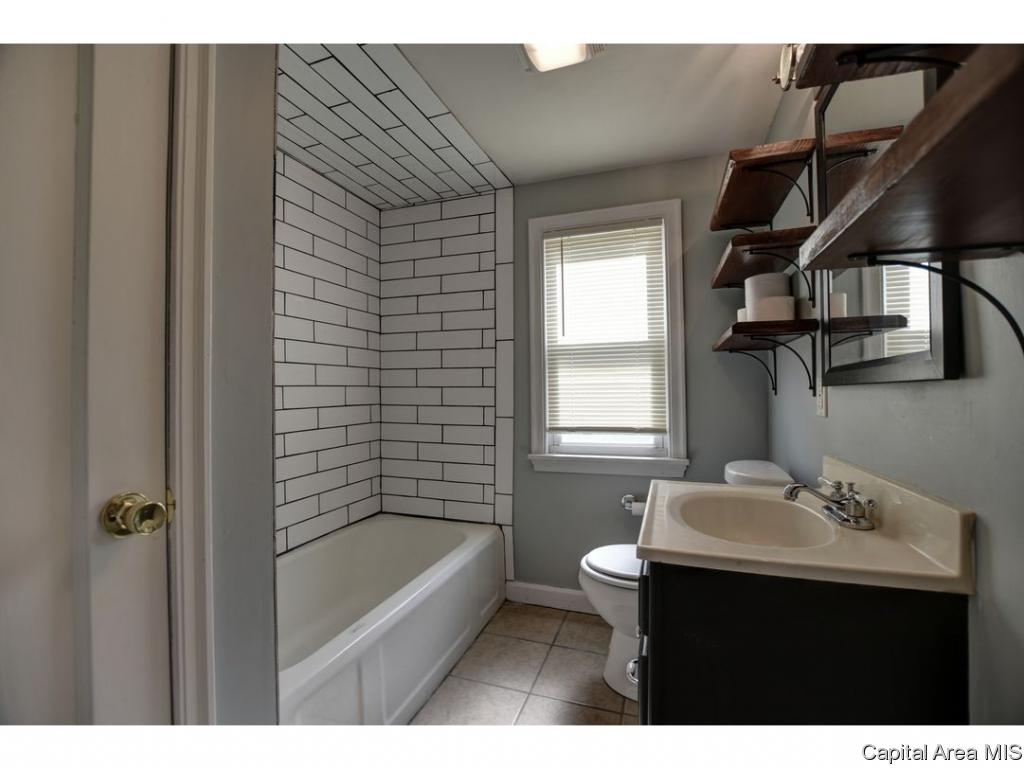 2516 South 6th Street Springfield, IL 62703 - Photo 18 of 34