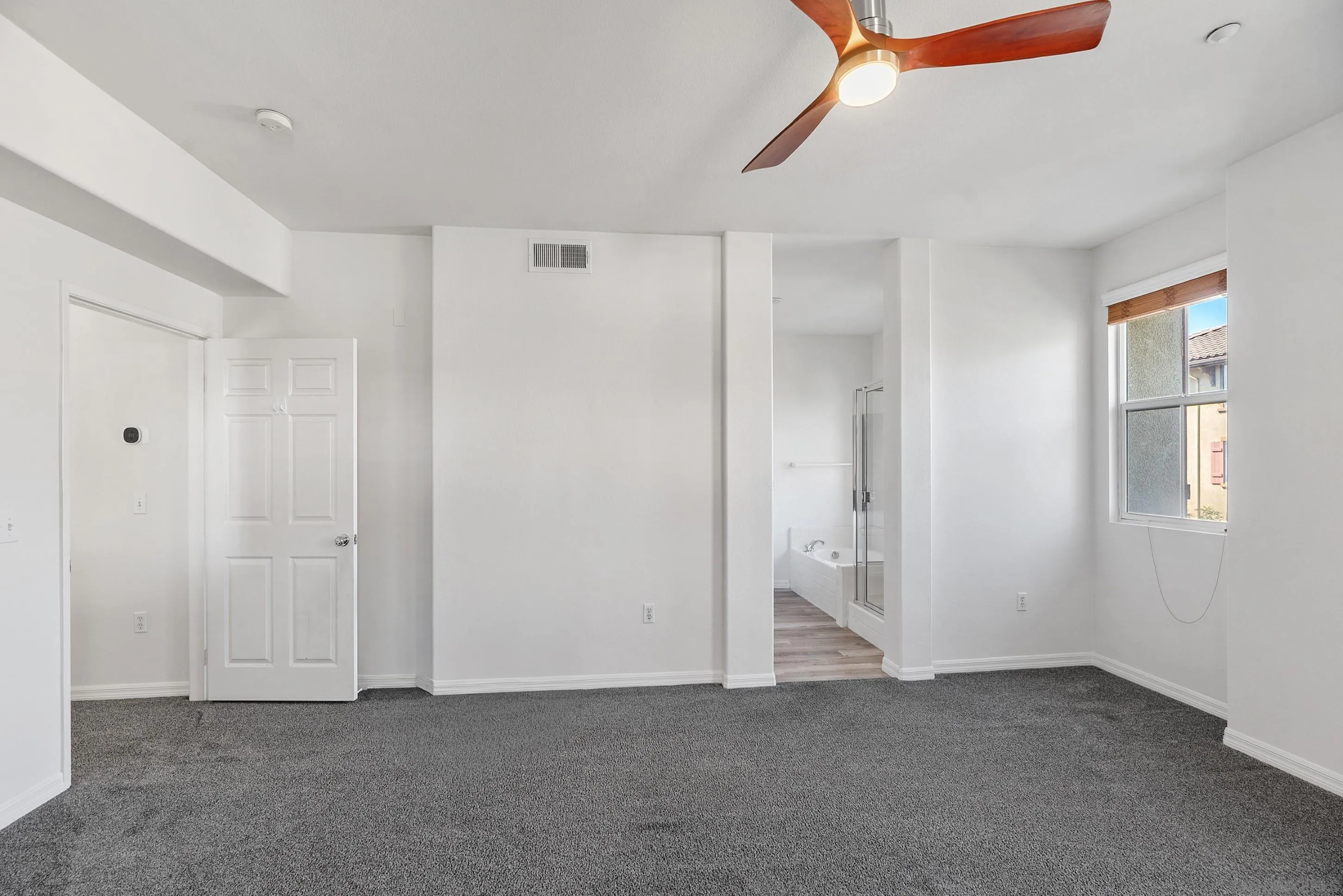 2185 Caminito Rinaldo, Unit 118 Chula Vista, CA 91915 - Photo 14 of 38 a view of an empty room