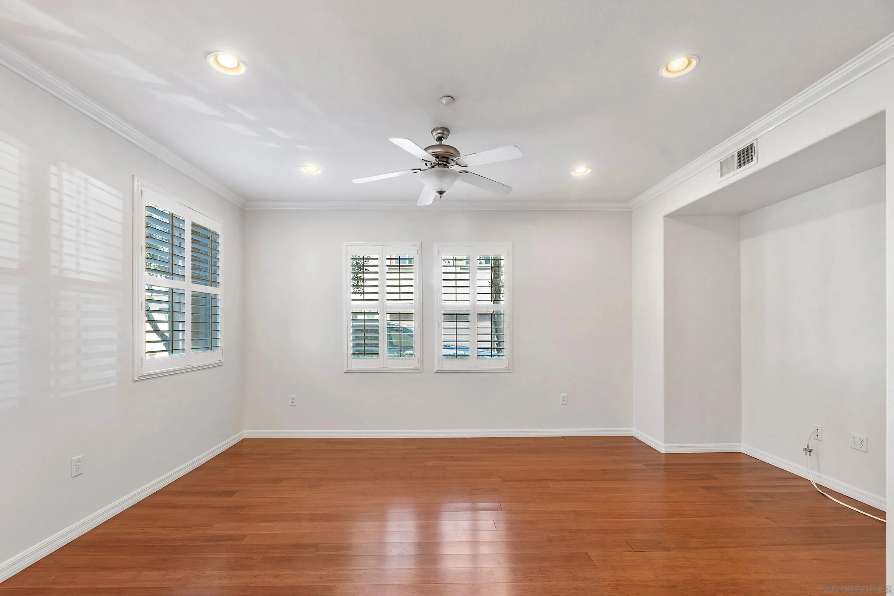 2185 Caminito Rinaldo, Unit 118 Chula Vista, CA 91915 - Photo 6 of 38 a view of an empty room with a window
