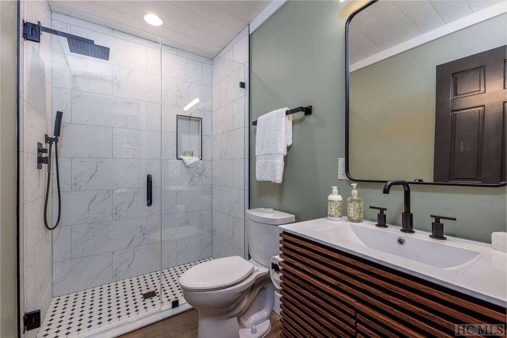 100 Oak Road Highlands, NC 28741 - Photo 22 of 32 Gallery Image 22