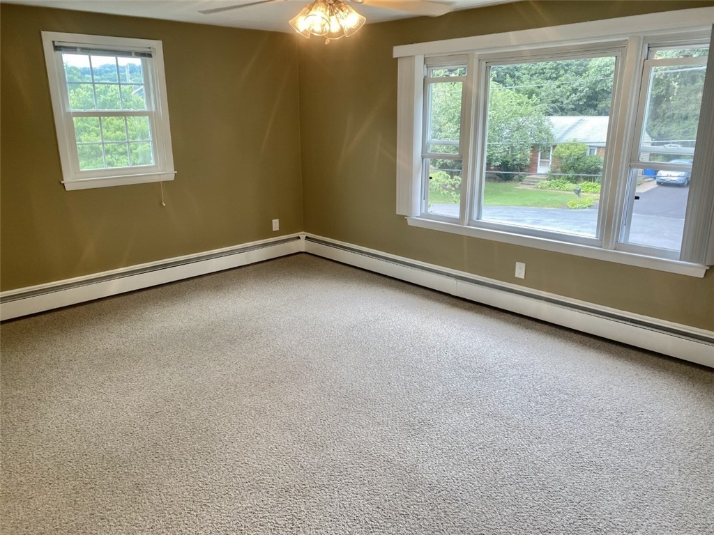 22 Laurel Lane Lincoln, RI 02865 - Photo 15 of 29 Living Room