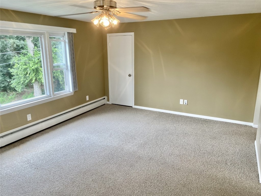 22 Laurel Lane Lincoln, RI 02865 - Photo 16 of 29 Living Room
