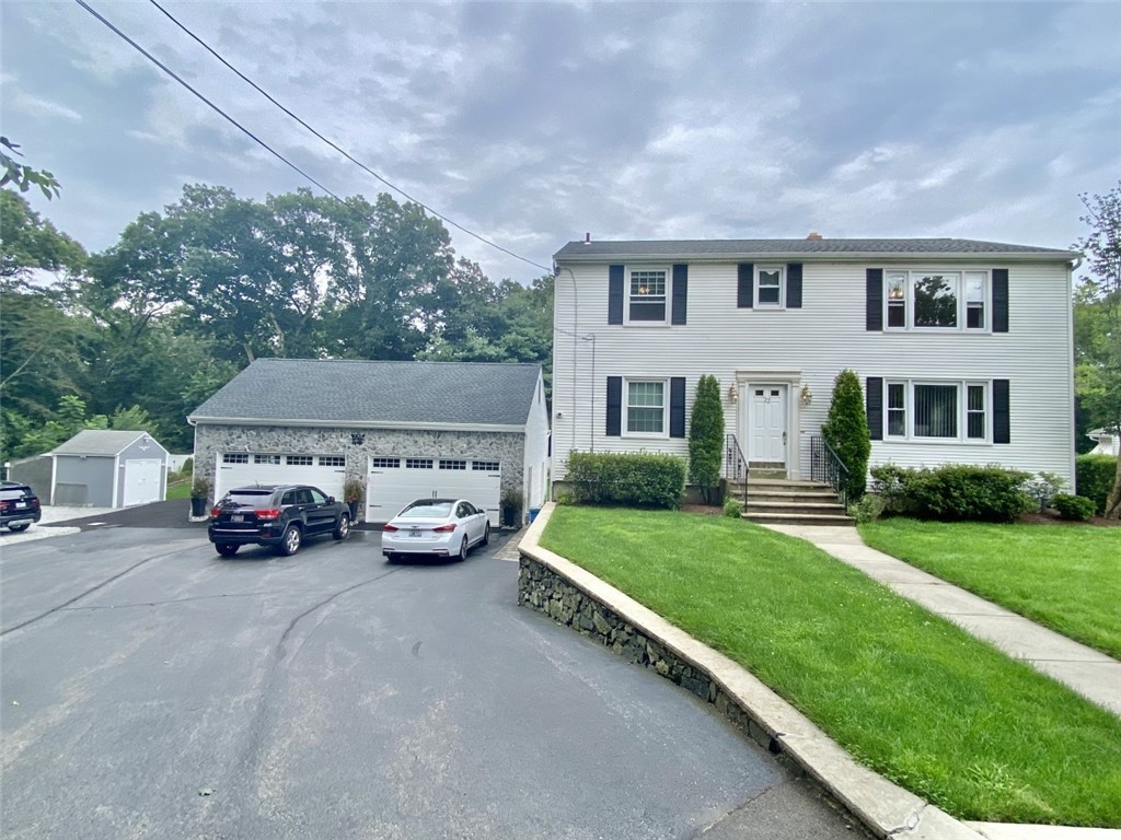 22 Laurel Lane Lincoln, RI 02865 - Photo 5 of 29 Exterior Front
