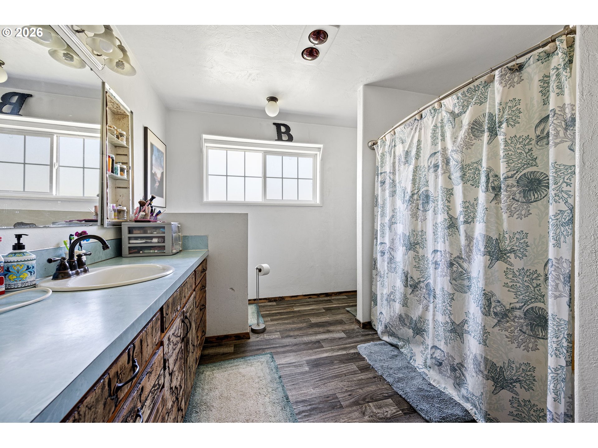 402 D Street Lowell, OR 97452 - Photo 21 of 32 Bathroom