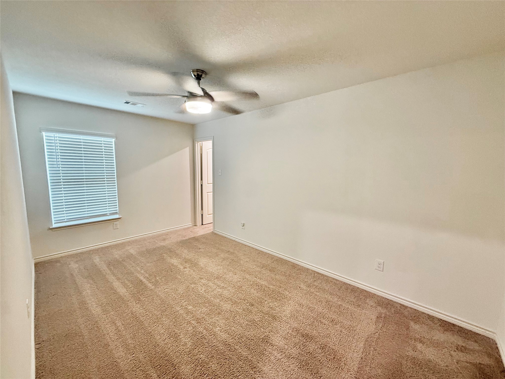 521 Locksley Cove Jarrell, TX 76537 - Photo 8 of 17
