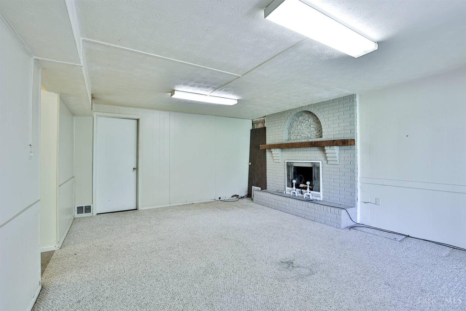 8533 Cox Road West Chester, OH 45069 - Photo 11 of 35 Gallery Image 11