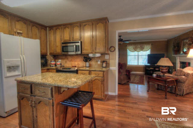 513 Grand Avenue Fairhope, AL 36532 - Photo 14 of 28 kitchen