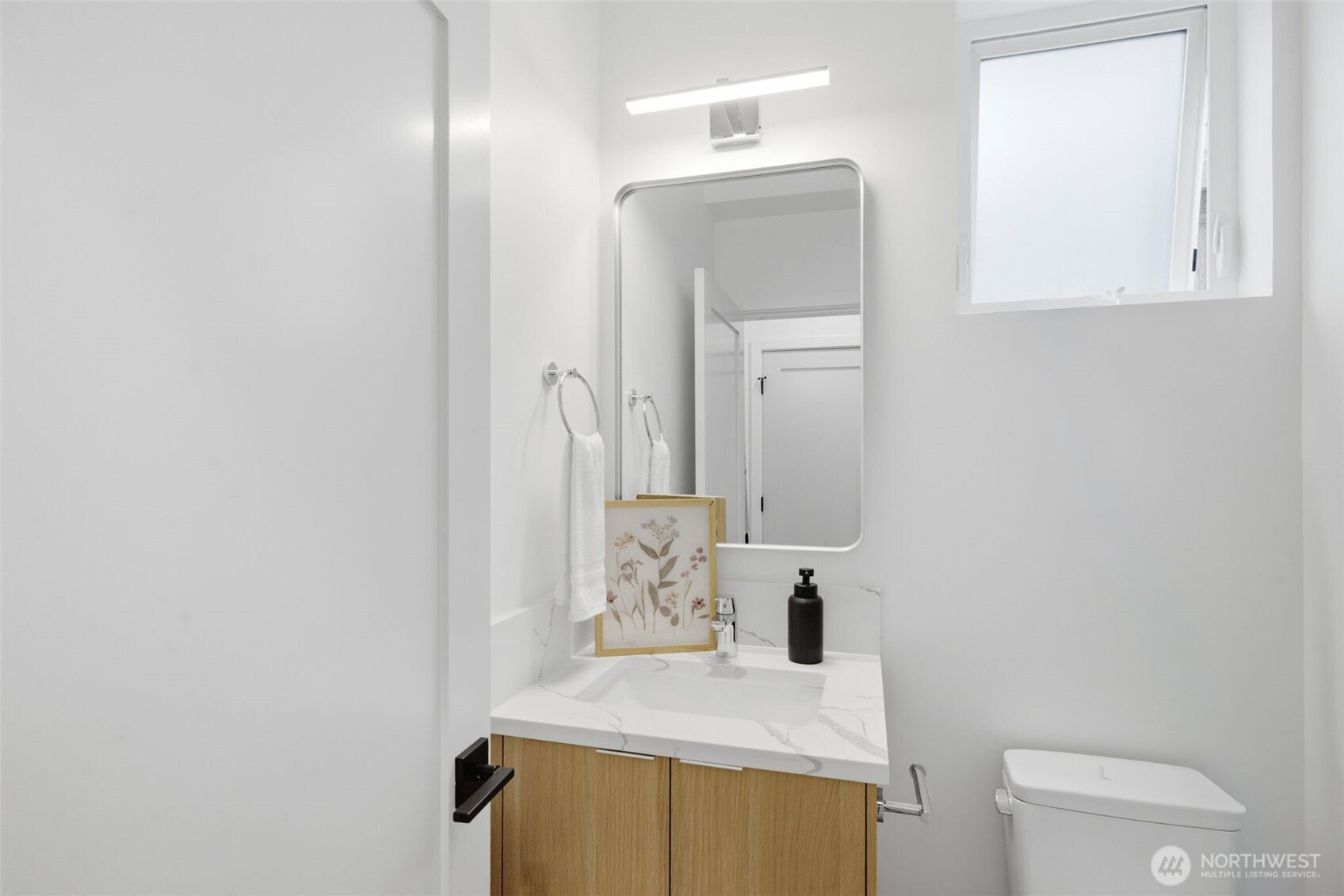 5904 42nd Avenue Southwest Seattle, WA 98136 - Photo 20 of 40