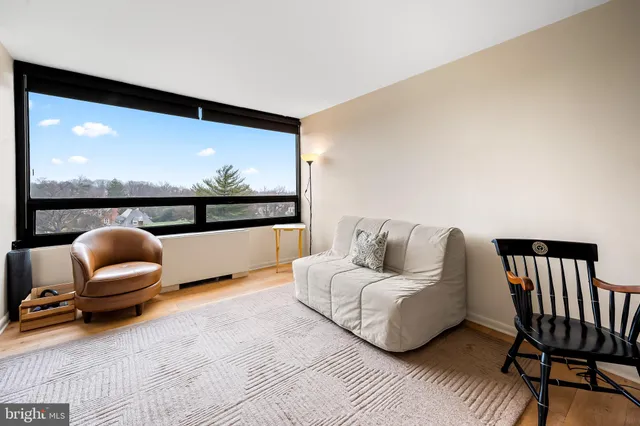 $325,000 | 4000 North Charles Street, Unit 702, Baltimore, MD 21218