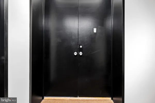 $310,000 | 4000 North Charles Street, Unit 702, Baltimore, MD 21218